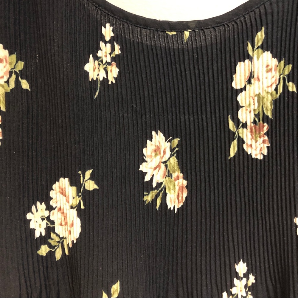 Abercrombie & Fitch Bohemian Floral Babydoll Accordion Pleated Flowy Tank Top - Picture 5 of 16